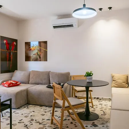 And Luxury Apartment *
